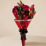 باقة الشغف الذهبي (Golden Passion Bouquet)